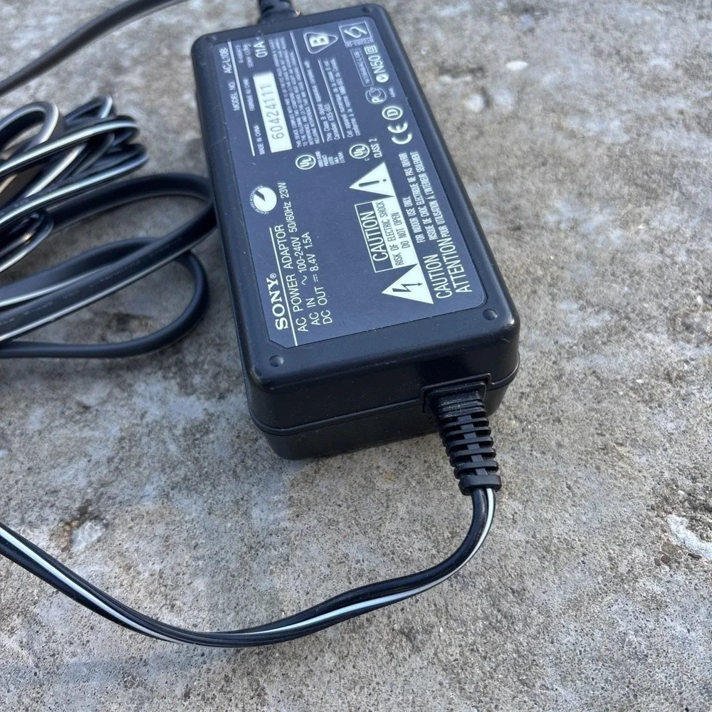 Genuine OEM Sony AC-L10A Power Adapter Hi8 HandyCam Camcorder AC-L10B AC-L10C